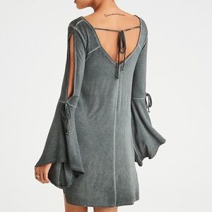 NWT American Eagle M Sage Bell Sleeve Dress